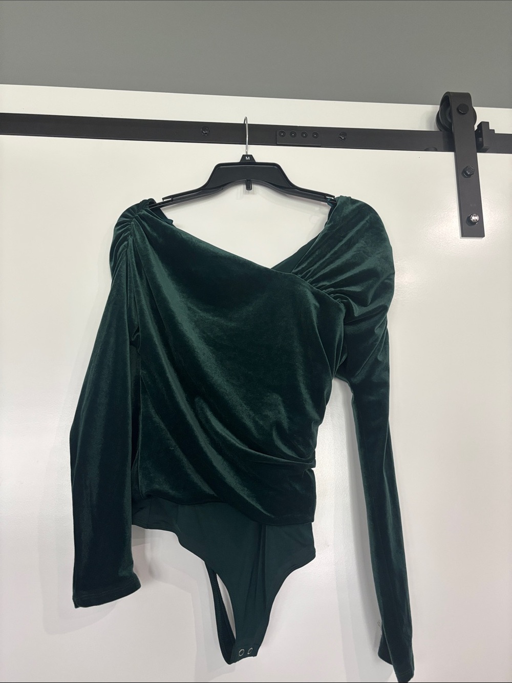 Express Forest Green Velvet One-Shoulder Long Sleeve Bodysuit